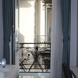 Beverello Guest house